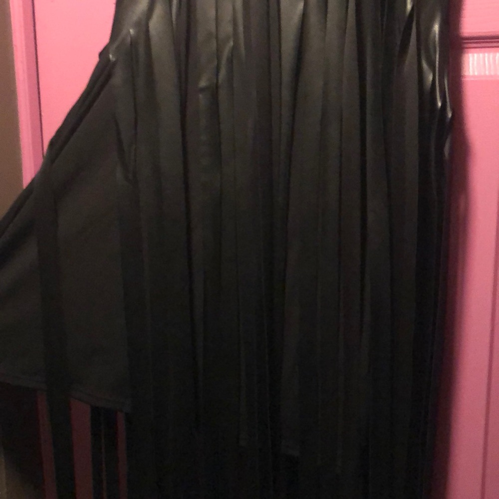 Black Top - Picture 4 of 5